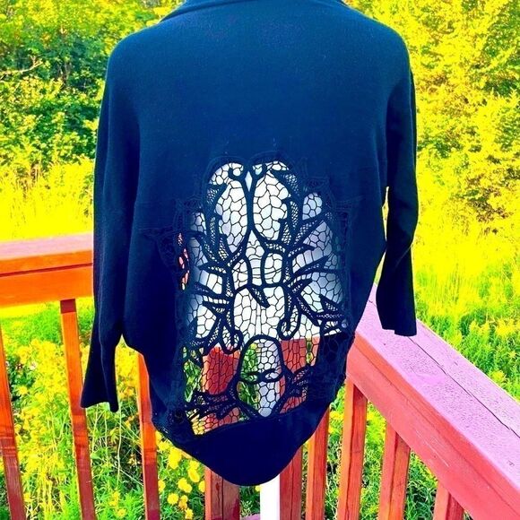 BCBG MAXAZRIA Wrap Black super soft embroidered back Dolman sleeve Shrug S Med - Picture 5 of 10